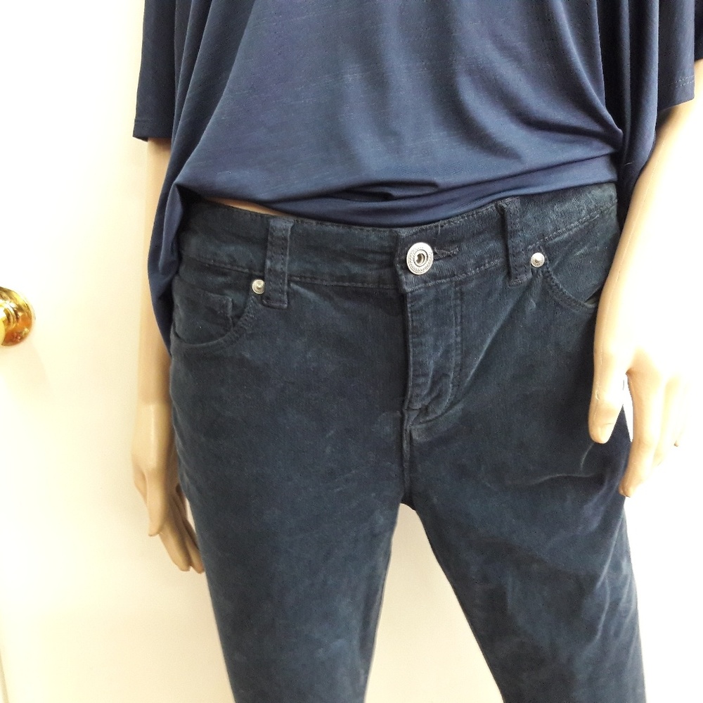 Style & Co - Picture 2 of 4